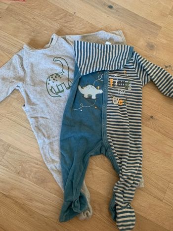 Lot de deux pyjamas dinosaures 🦖