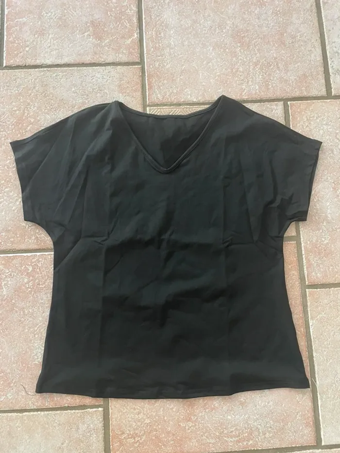 Tee shirt large
