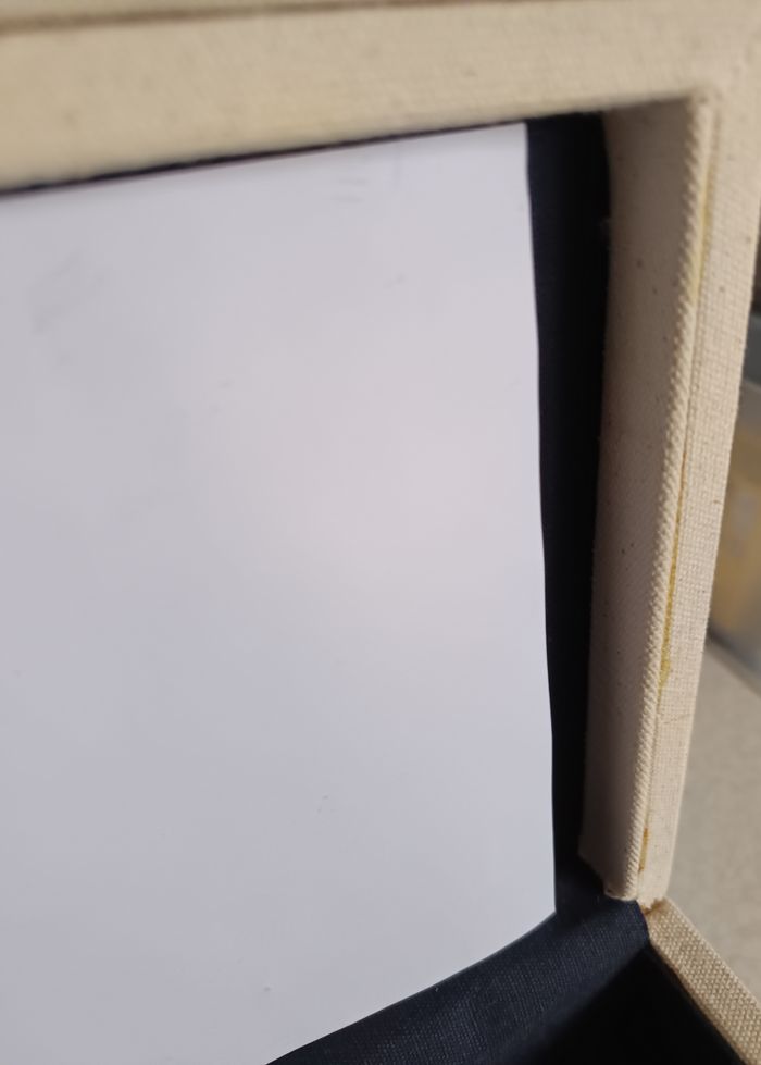 Grande boite à bijoux avec un Grand Miroir et 2 compartiments à tiroirs et 1 compartiment principal. - photo numéro 6