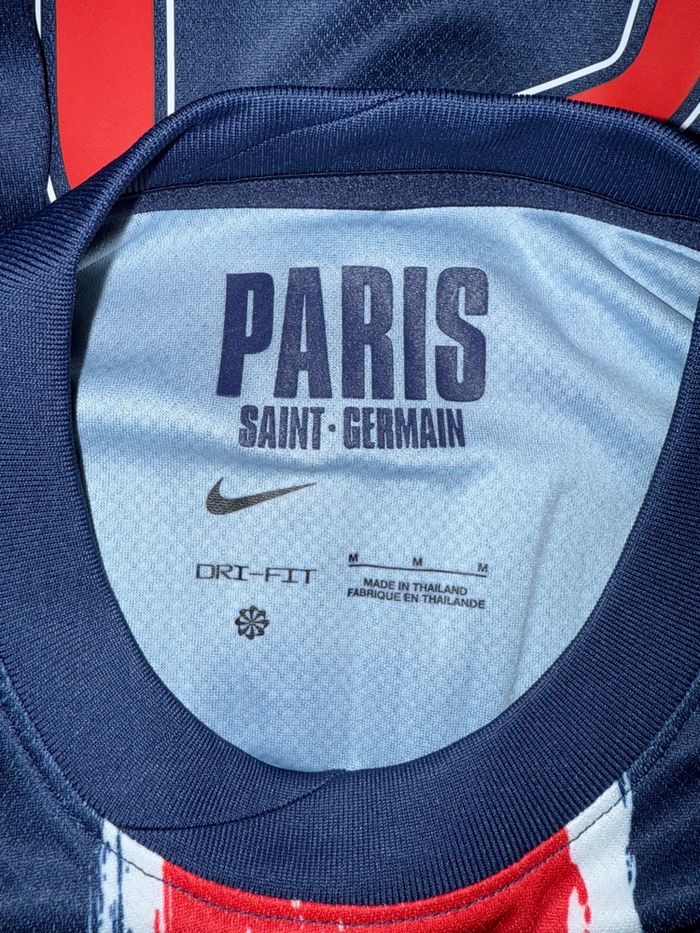Maillot PSG « Champion of Europe » Neuf - Taille M - photo numéro 6