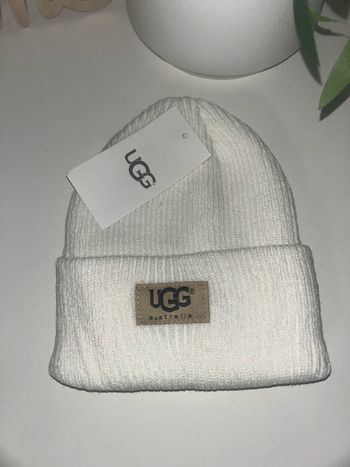 Bonnet ugg blanc neuf 