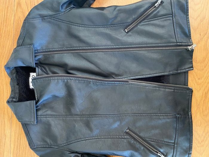 Veste simili cuir 10 ans - photo numéro 3