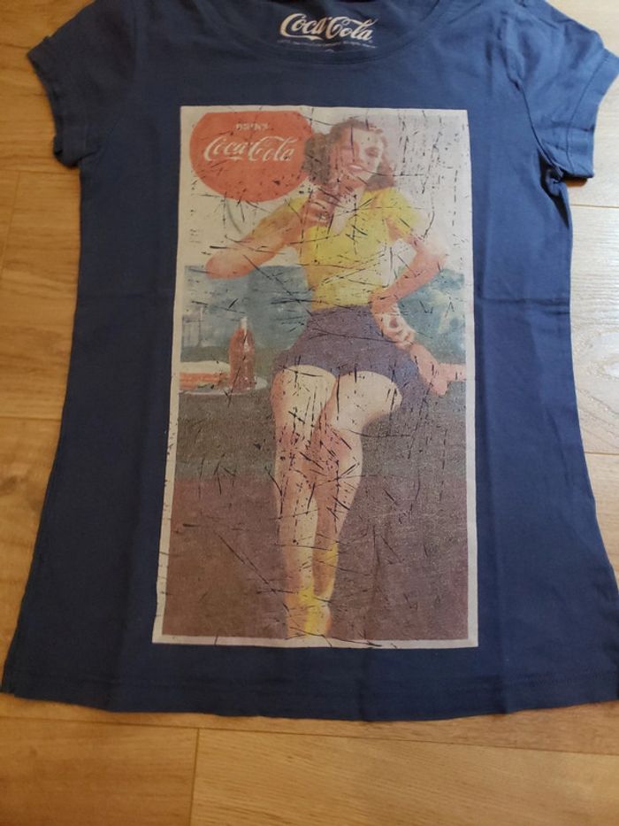 T-shirt Coca-Cola taille Xs - photo numéro 2