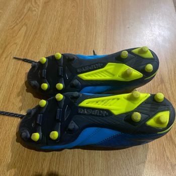Chaussures foot/rugby 35