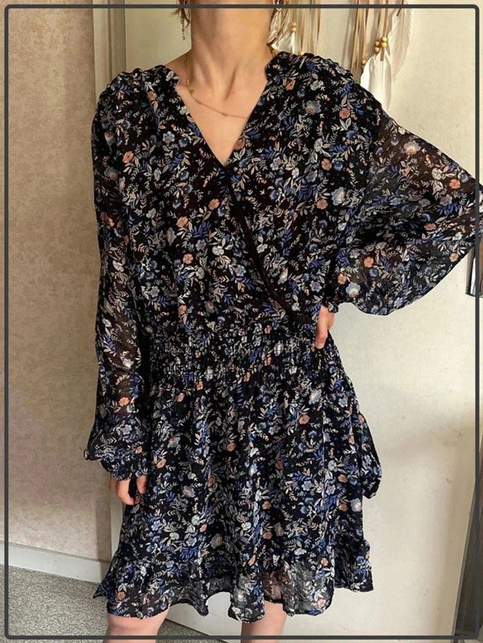 Robe fleurie taille 44 marque koroshi *