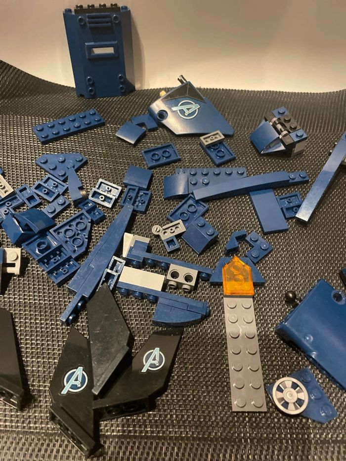 Lego petit lot vrac Avengers 76126 le quinjet bleu foncé et autre officiel Marvel. - photo numéro 8