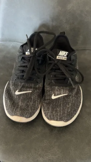 Baskets « Nike Flex TR9 » couleur grise anthracite