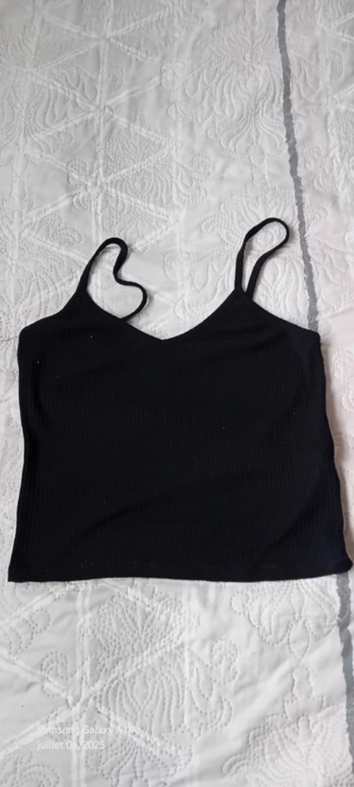 Top court fines bretelles maille côtelée noir femme M bershka - photo numéro 10