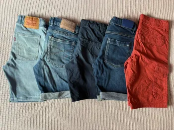 Lot 5 Shorts 10 ans garçon dont 1 Levi's offert