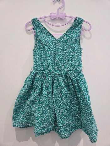 Robe verte fleuri 