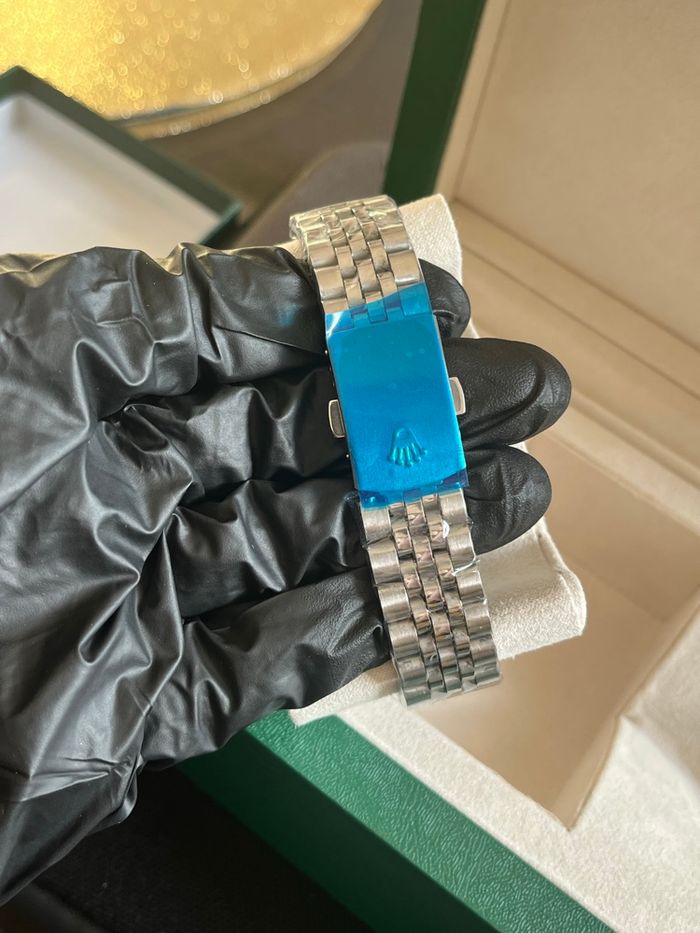 Montre arg/fond noir - photo numéro 5