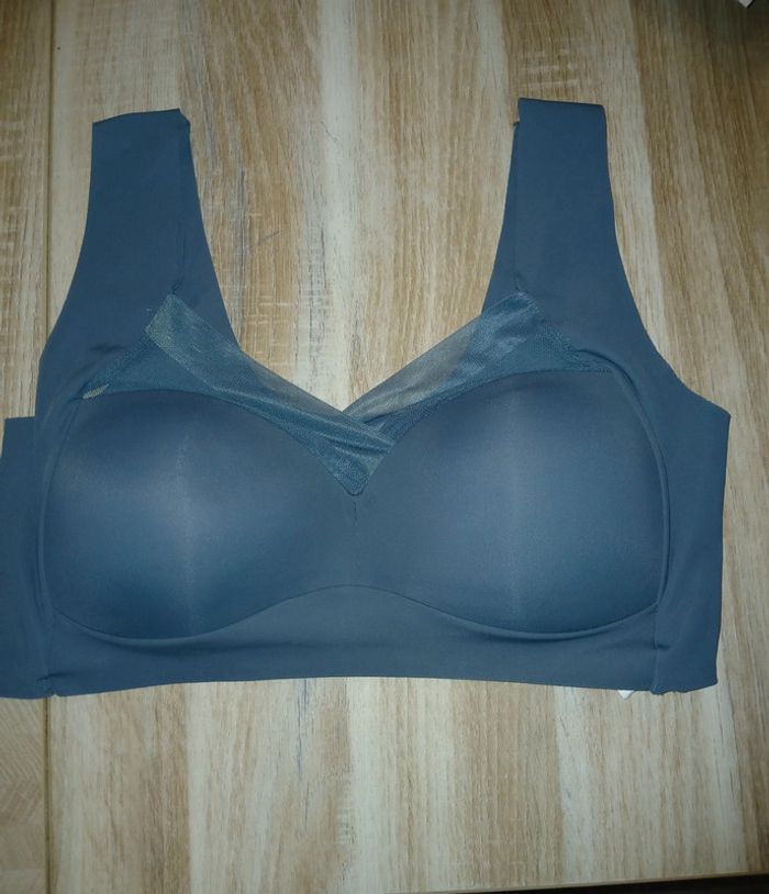 Brassière très fine , neuve,  taille XXL