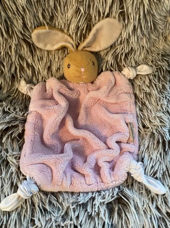 Doudou lapin plat kaloo plume rose