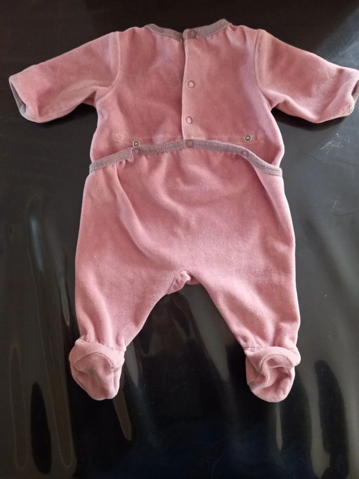 Pyjama 1 mois - photo numéro 2