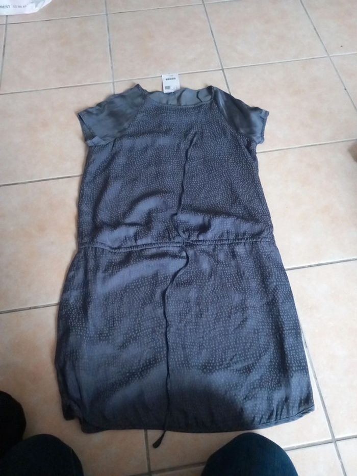 Robe femme neuf ac étiquettes 🏷 jamais porter