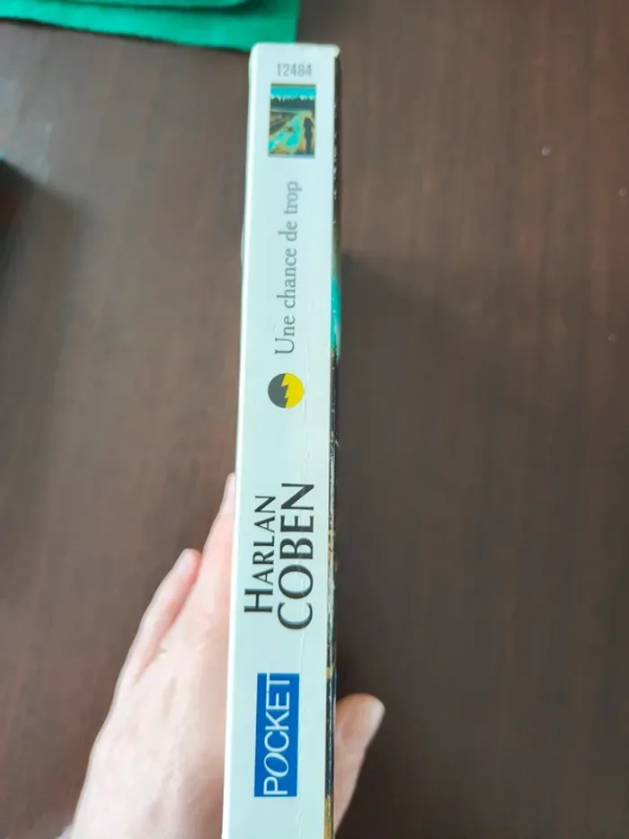 Livre Une chance de trop - photo numéro 4