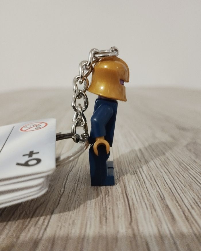 LEGO 854078 porte-clé Avengers Thanos - photo numéro 5