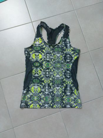 T-shirt de sport sans manches