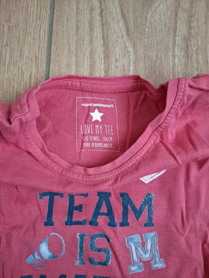 T-shirt manches longues young dimension 6 ans très bon état - photo numéro 3