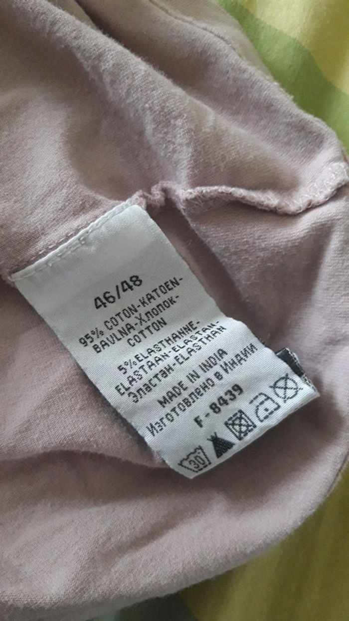 Tshirt 46/48 - photo numéro 3