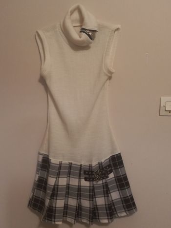 Robe courte avec jupe à carreaux