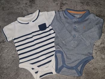 Lot de 2 bodys polo taille 1 mois - 53 cm