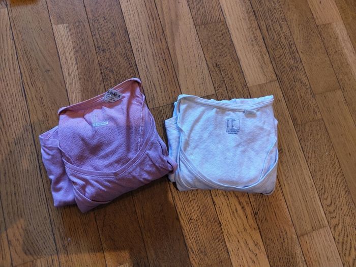 Lot de 2 t-shirt de maternité Decathlon 36