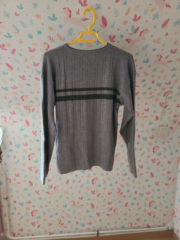 Pull gris - photo numéro 2