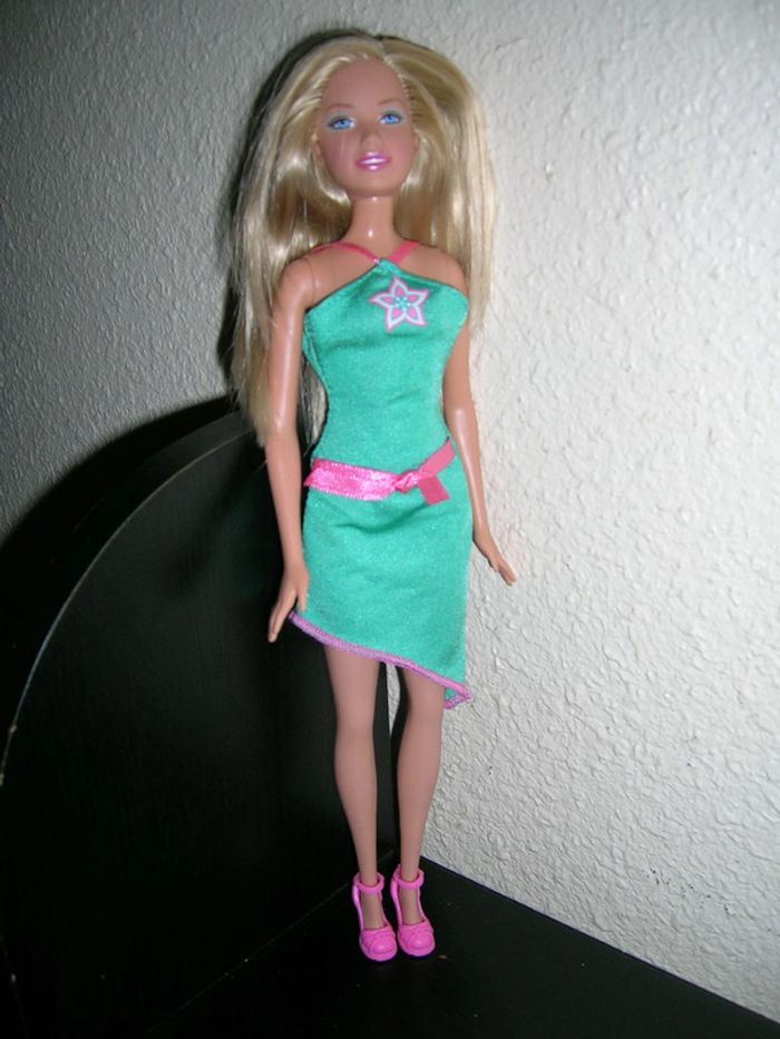 barbie doll blonde collection Mattel 2006
