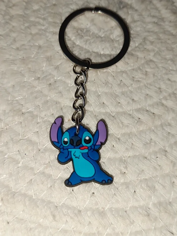 Porte clef Stitch 🩵 qui tire la langue 😛