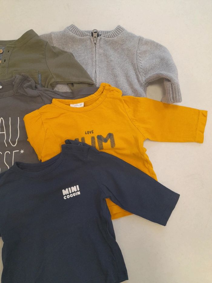 T shirt 3 mois et 1 gilet - photo numéro 4