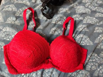 Soutien gorge rouge Etam 100E