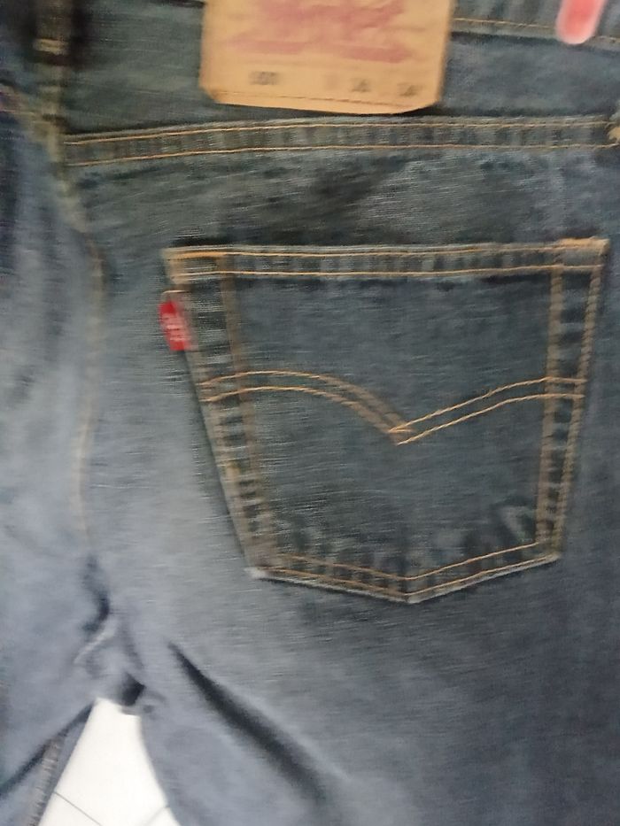 Jeans Levi's strass taille 46 très jolie Jean  0 des faux - photo numéro 6