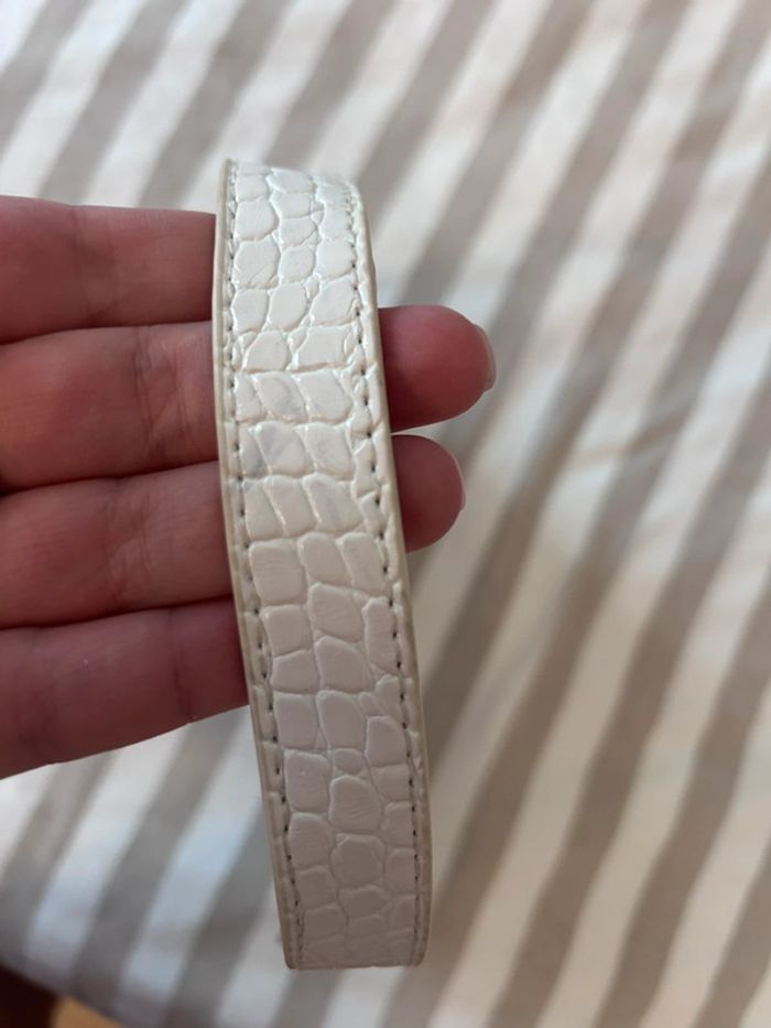 Petit sac blanc avec chaîne porté épaule - photo numéro 6