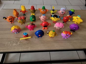 Lot de 23 figurines Monsieur Madame