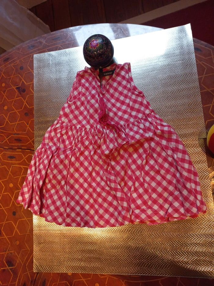 Très jolie robe coton été 12 mois