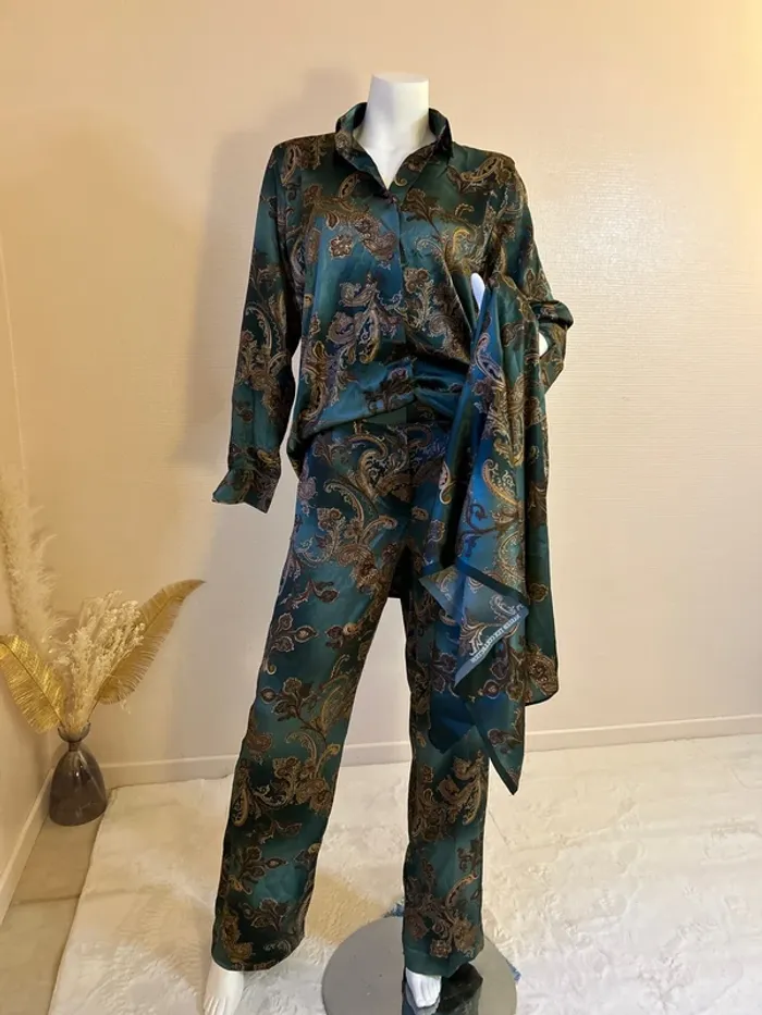 Ensemble chemise longue pantalon et foulard/ écharpe - photo numéro 2