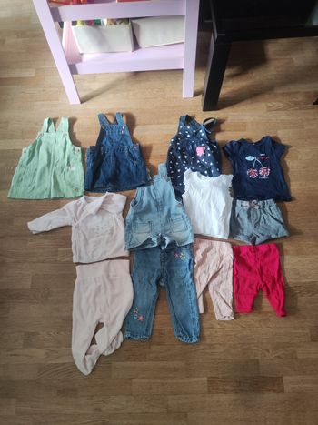 Lots de vêtements fille 6 mois