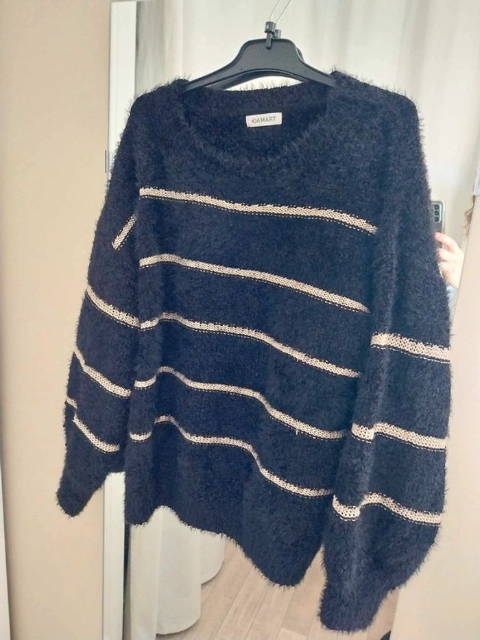 Pull noir et dore Damart T38/40 - photo numéro 2