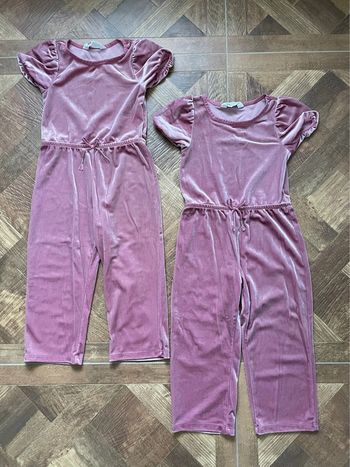 Combinaisons velours 3ans jumelles