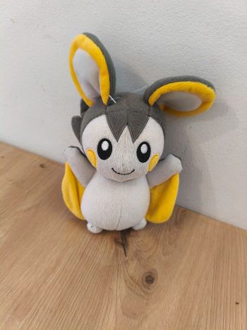 Peluche pokémon emolga