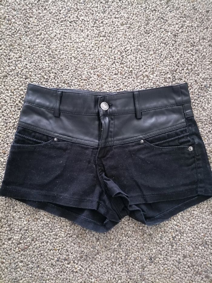 Short taille 32 jennyfer