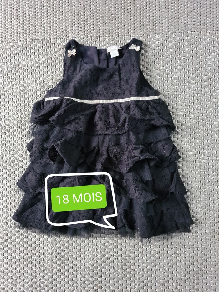Robe mi longue noire avec volants - 18 mois