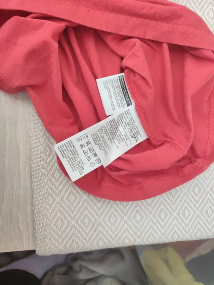 Tee shirt rouge levis 14 ans - photo numéro 2