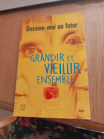 Grandir et vieillir ensemble