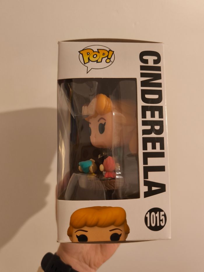 Figurine Funko pop Disney princesse cendrillon 1015 - photo numéro 2