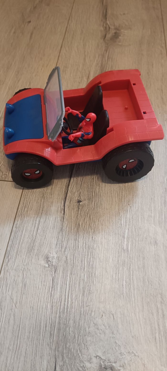 Voiture spiderman - photo numéro 2