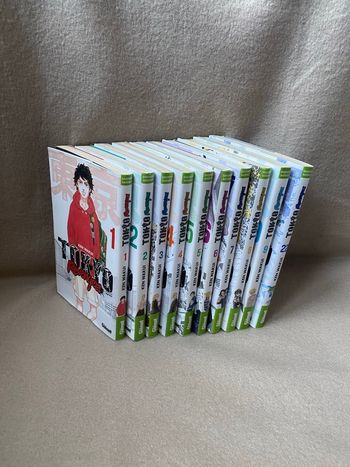📚 Lot manga Tokyo Revengers – Tomes 1 à 9 + Tome 22 – Édition Française – 30€