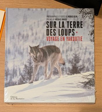 Sur la terre des loups - Livre