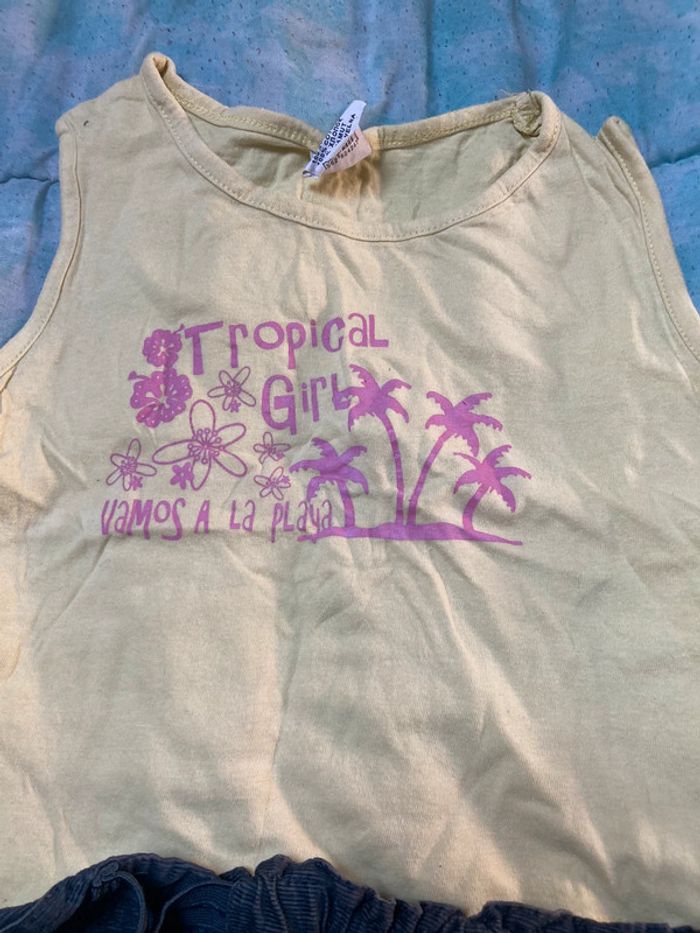 Lot de 2 jupes + 1 tee shirt 6 ans - photo numéro 2